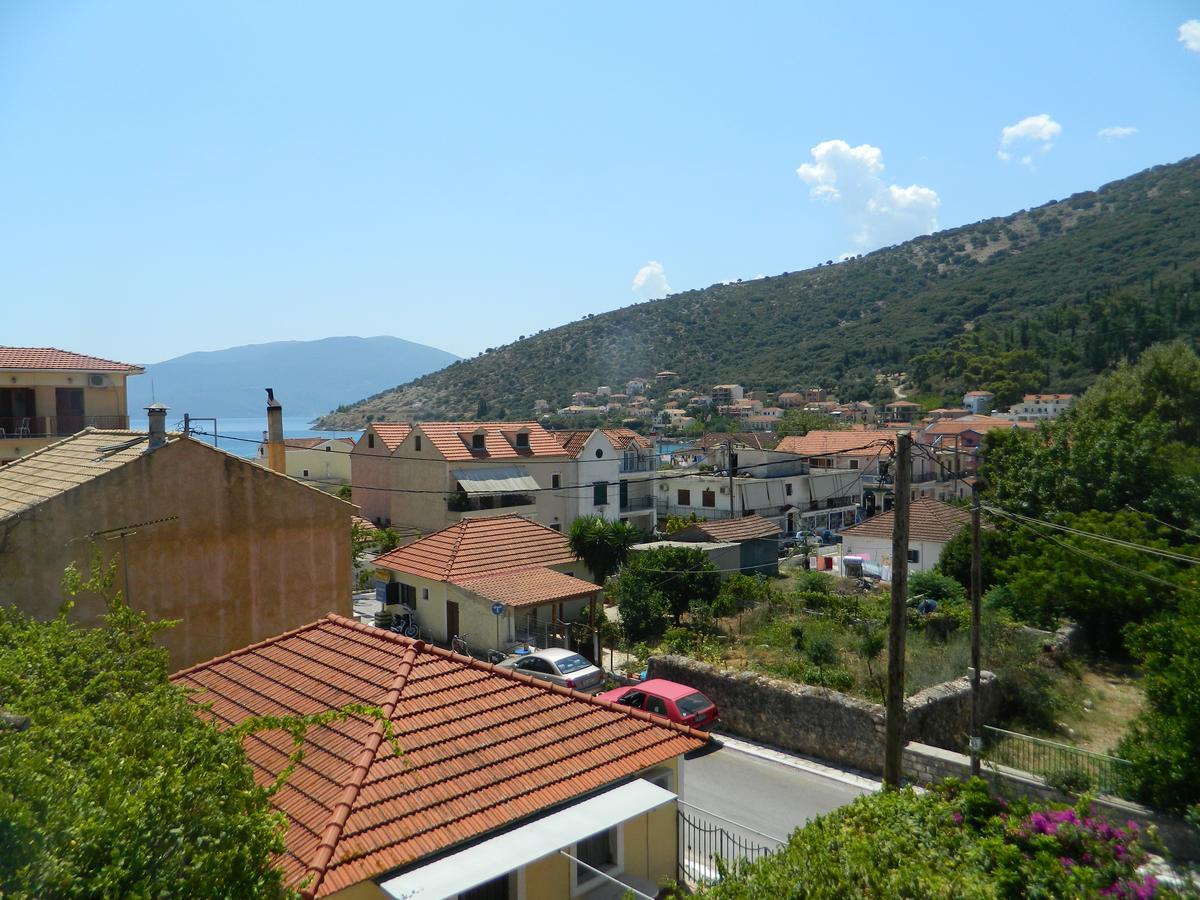 Logara'S Apartments Agia Efimia Екстериор снимка