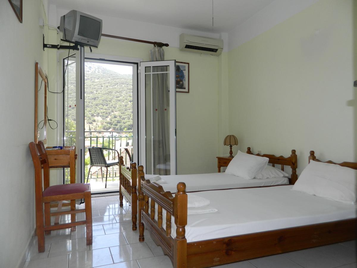 Logara'S Apartments Agia Efimia Екстериор снимка