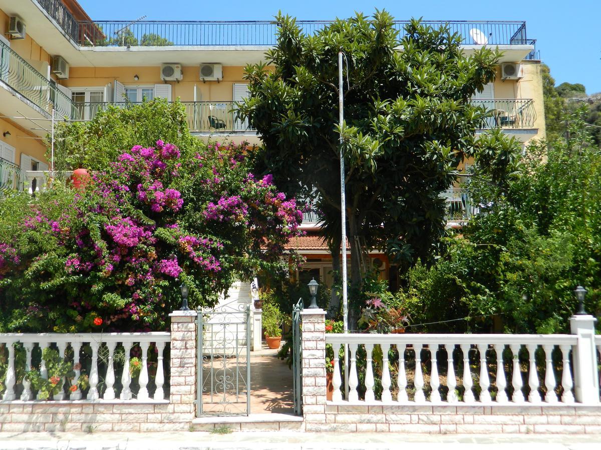 Logara'S Apartments Agia Efimia Екстериор снимка